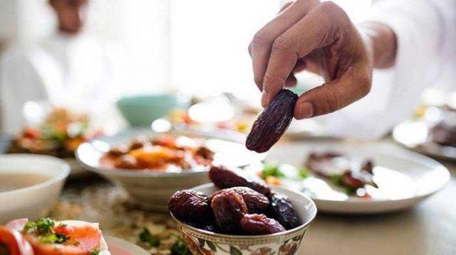 30 Ucapan Selamat Berbuka Puasa Menyentuh Hati, dari Formal sampai Penuh Canda